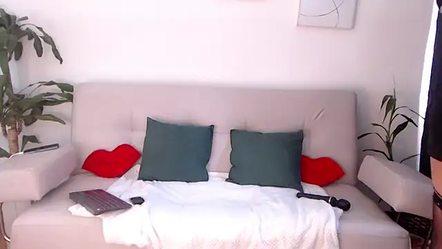 Snapshot of NicollColeman chatting on 11-20-25, 03:12 NicollColeman online show from 11-20-25, 03:12