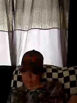 Snapshot of SidneyRaee chatting on 02-28-25, 05:15 SidneyRaee online show from 02-28-25, 05:15