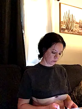 Snapshot of SidneyRaee chatting on 10-06-25, 04:59 SidneyRaee online show from 10-06-25, 04:59