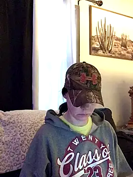 SidneyRaee online show from 12-15-25, 06:56