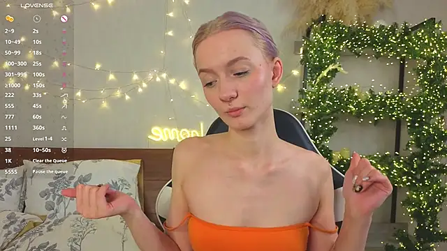 Snapshot of IdaValenti chatting on 02-17-26, 11:11 IdaValenti online show from 02-17-26, 11:11