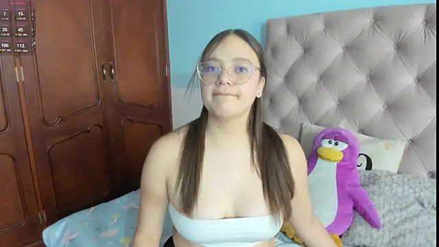 Snapshot of _Sarahh_0 chatting on 01-22-25, 02:14 Sarahh 0 online show from 01-22-25, 02:14