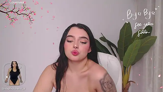 Snapshot of sophialorens_s chatting on 02-21-25, 06:04 sophialorens s online show from 02-21-25, 06:04