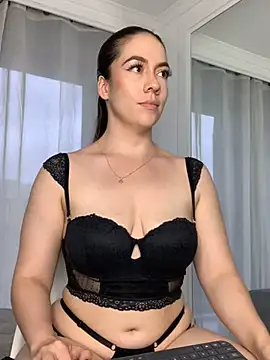 ImAlicee online show from 01-02-25, 10:33