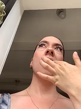 ImAlicee online show from 11-02-25, 06:10