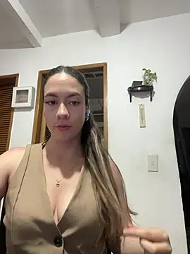 ImAlicee online show from 04-01-26, 10:51