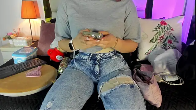 emmy r online show from 12-22-25, 12:02