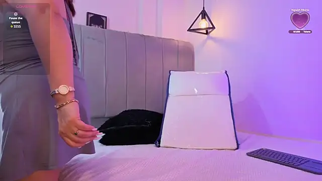 lady nylon  online show from 03-29-26, 10:26