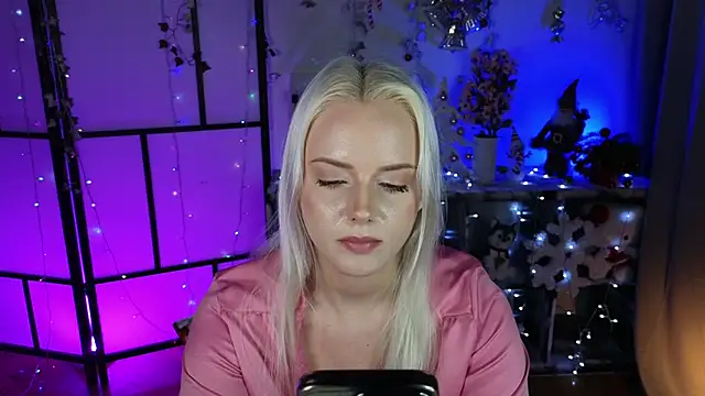 Snapshot of ImBonBon chatting on 02-09-25, 11:46 ImBonBon online show from 02-09-25, 11:46