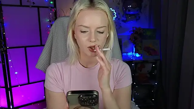 Snapshot of ImBonBon chatting on 09-12-25, 10:32 ImBonBon online show from 09-12-25, 10:32