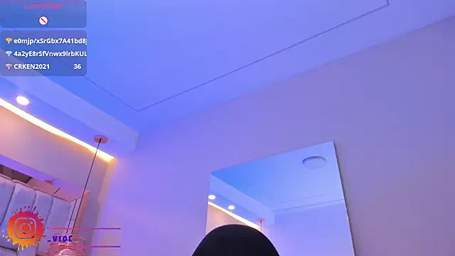 Snapshot of VioletaAbel chatting on 02-04-25, 05:23 VioletaAbel online show from 02-04-25, 05:23