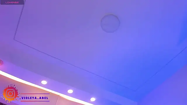 Snapshot of VioletaAbel chatting on 02-20-25, 11:31 VioletaAbel online show from 02-20-25, 11:31