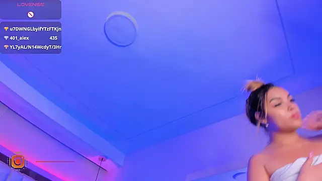 Snapshot of VioletaAbel chatting on 02-26-25, 05:50 VioletaAbel online show from 02-26-25, 05:50