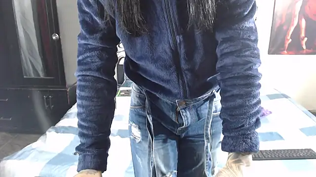 emma onassis 17 online show from 11-04-25, 02:21