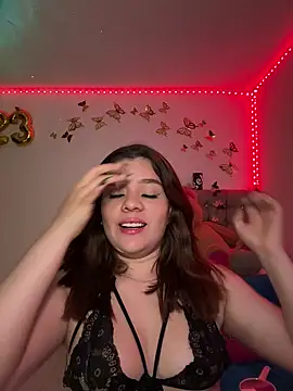 Jullieetta online show from 01-14-25, 06:45