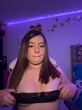 Jullieetta online show from 02-08-25, 12:17