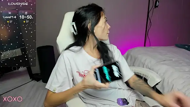 Mariella Adamss online show from 09-24-25, 01:47