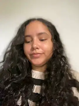 Snapshot of CurlyGirl_1 chatting on 12-26-24, 06:33 CurlyGirl 1 online show from 12-26-24, 06:33