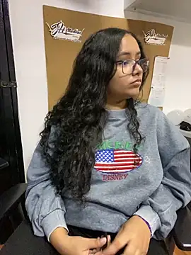 Snapshot of CurlyGirl_1 chatting on 12-27-24, 10:59 CurlyGirl 1 online show from 12-27-24, 10:59