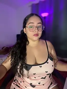 CurlyGirl 1 online show from 04-17-26, 11:30