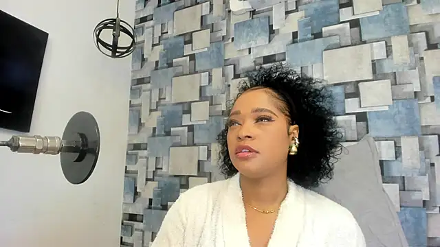 Snapshot of angel_dthroatt chatting on 05-15-26, 12:12 angel dthroatt online show from 05-15-26, 12:12