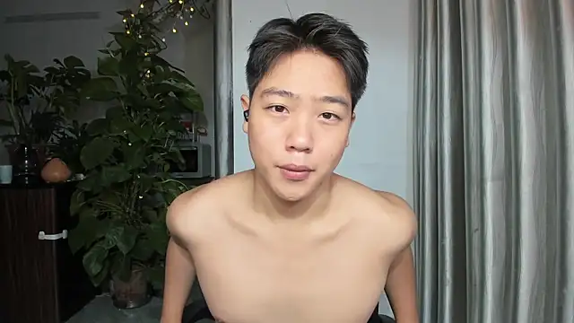 Oliver Nl online show from 09-17-25, 04:03