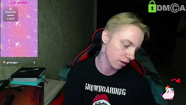 Snapshot of Alexis_Gordon chatting on 09-20-25, 10:44 Alexis Gordon online show from 09-20-25, 10:44