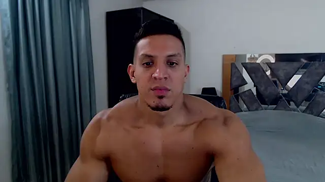 Snapshot of Frank_heaven01 chatting on 06-11-26, 04:10 Frank heaven01 online show from 06-11-26, 04:10