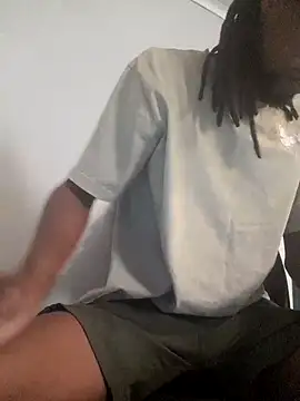 Snapshot of koolbend chatting on 01-14-26, 05:02 koolbend online show from 01-14-26, 05:02