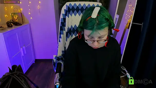 Snapshot of Melissa_Wells chatting on 01-17-25, 08:33 Melissa Wells online show from 01-17-25, 08:33