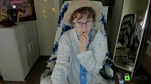 Snapshot of Melissa_Wells chatting on 11-07-25, 09:37 Melissa Wells online show from 11-07-25, 09:37