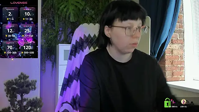 Snapshot of Melissa_Wells chatting on 05-21-26, 06:20 Melissa Wells online show from 05-21-26, 06:20