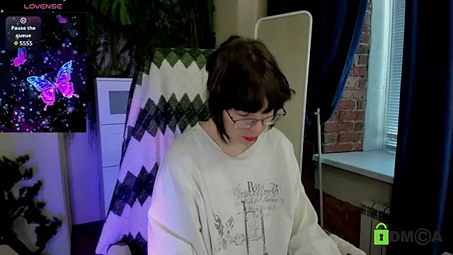 Melissa Wells online show from 07-18-26, 04:11