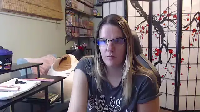 Sarahtineke online show from 02-05-26, 10:47