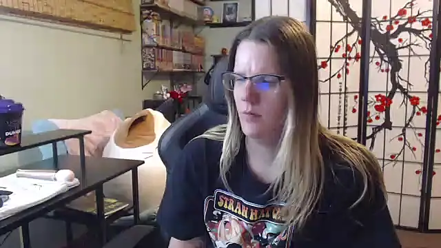 Sarahtineke online show from 02-12-26, 10:27