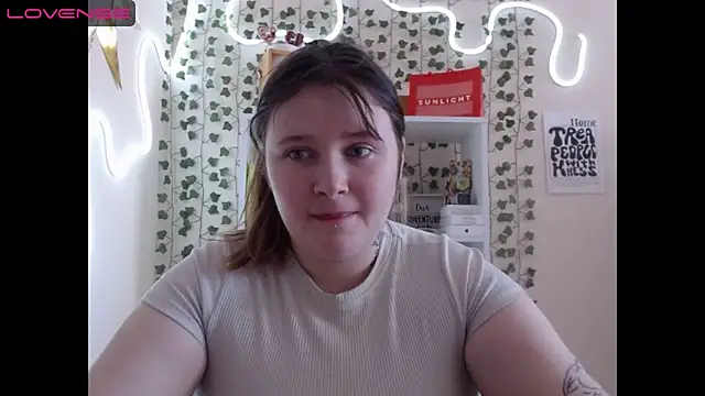 Light Luna online show from 01-14-25, 06:24