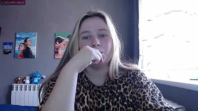 Light Luna online show from 09-18-25, 06:59