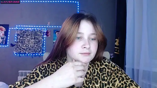Snapshot of Light_Luna chatting on 05-31-26, 03:30 Light Luna online show from 05-31-26, 03:30
