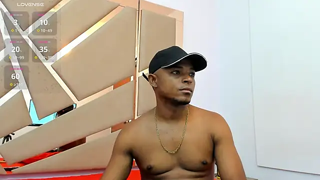 Snapshot of you_and_i9 chatting on 03-22-25, 07:31 you and i9 online show from 03-22-25, 07:31