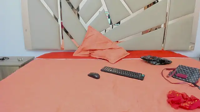 Snapshot of you_and_i9 chatting on 09-12-25, 07:25 you and i9 online show from 09-12-25, 07:25