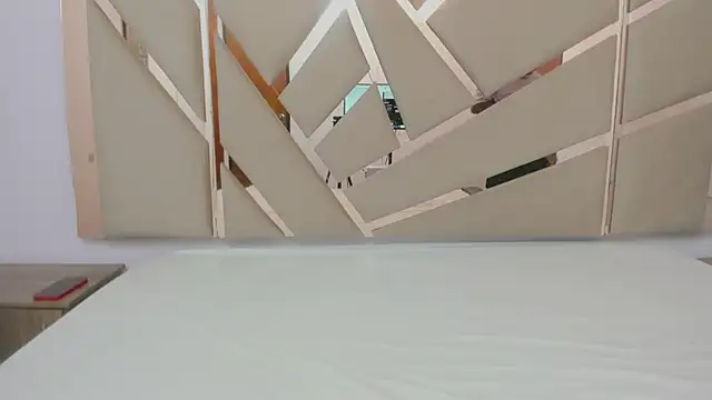 Snapshot of you_and_i9 chatting on 09-18-25, 07:27 you and i9 online show from 09-18-25, 07:27