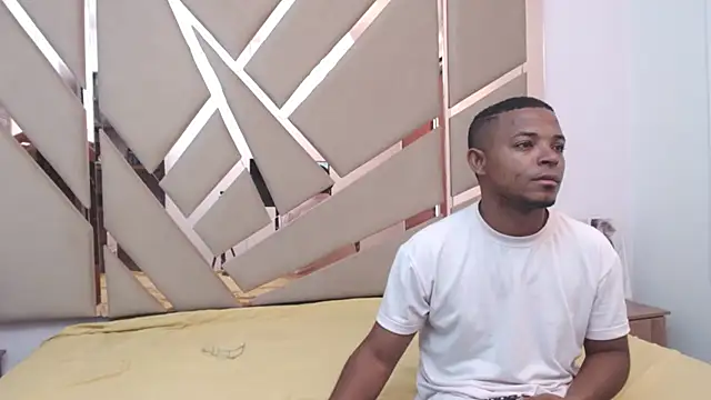 Snapshot of you_and_i9 chatting on 10-25-25, 07:41 you and i9 online show from 10-25-25, 07:41