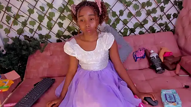 kimmysantoo online show from 10-12-25, 01:37