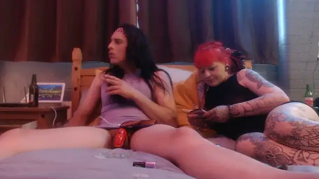 NeverTooMuch95 online show from 04-24-26, 06:54