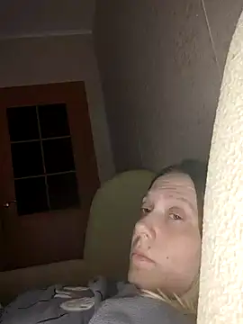 Snapshot of LeraSweet chatting on 03-06-25, 08:05 LeraSweet online show from 03-06-25, 08:05