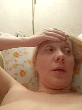 Snapshot of LeraSweet chatting on 09-08-25, 06:51 LeraSweet online show from 09-08-25, 06:51