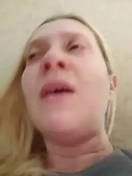 Snapshot of LeraSweet chatting on 10-19-25, 07:03 LeraSweet online show from 10-19-25, 07:03