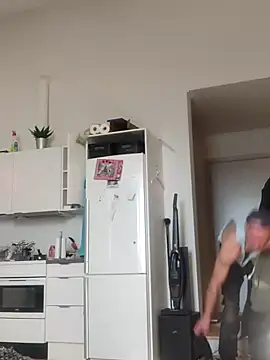 eltoulou online show from 02-17-25, 01:21