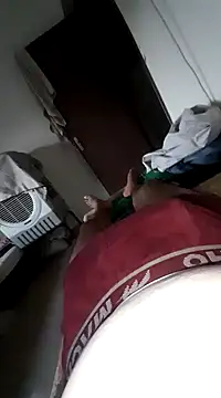 Snapshot of workoutsaurabh chatting on 12-16-24, 01:31 workoutsaurabh online show from 12-16-24, 01:31