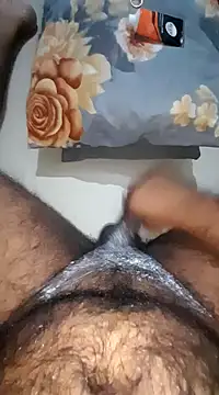 Snapshot of workoutsaurabh chatting on 03-12-25, 12:10 workoutsaurabh online show from 03-12-25, 12:10